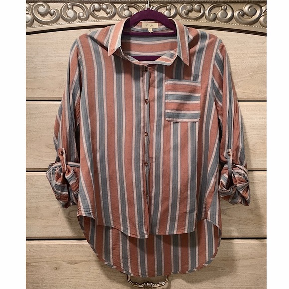 Love Notes Tops - Vintage inspired button down top high low